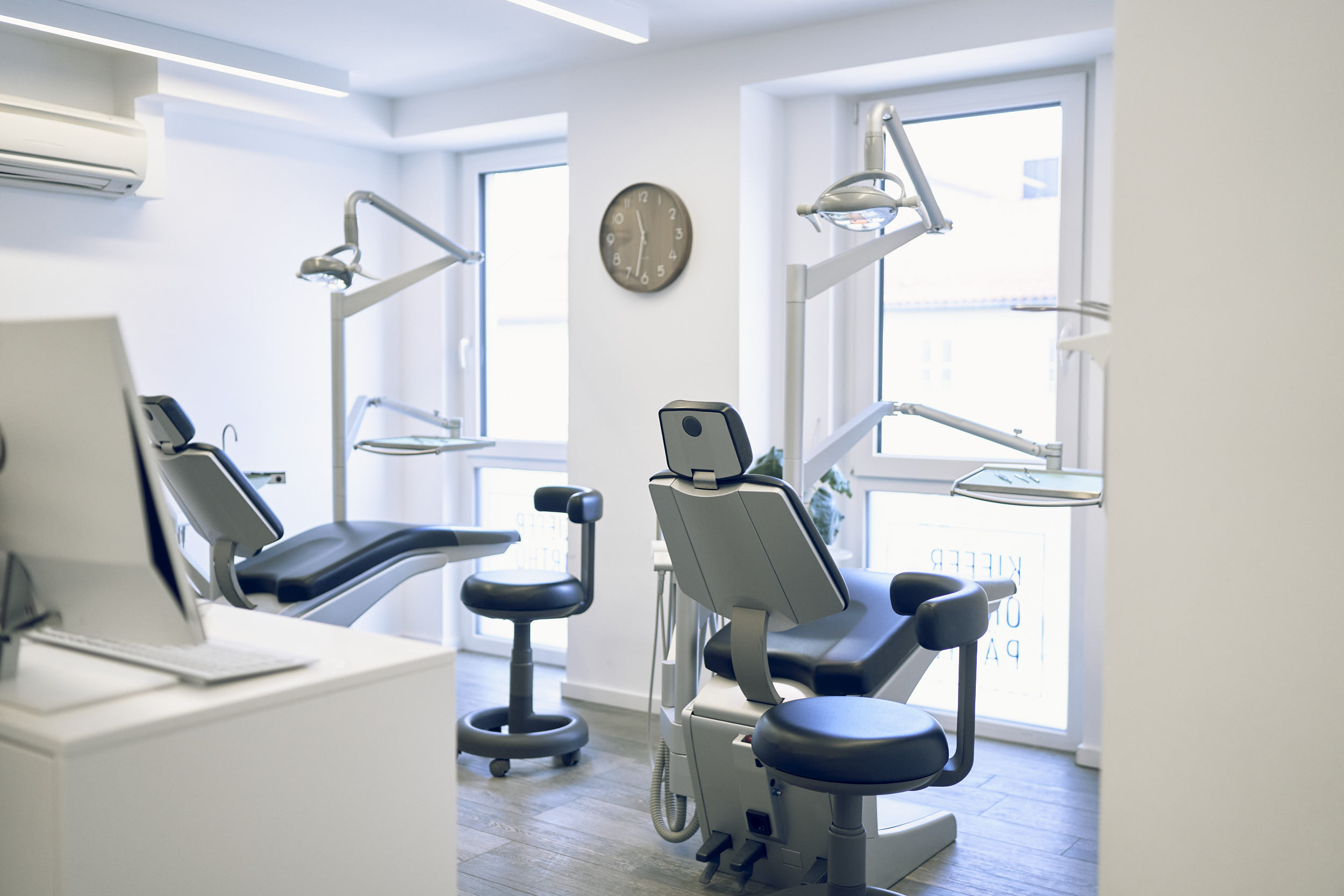 Ihre Praxis für Kieferorthopädie in Penzberg mit einem modernen Behandlungskonzept. Wir sind Ihre Experten für Kieferorthopädie bei Kindern, Jugendlichen & Erwachsenen.